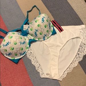 BRAND NEW Joe Boxer Intimates Set